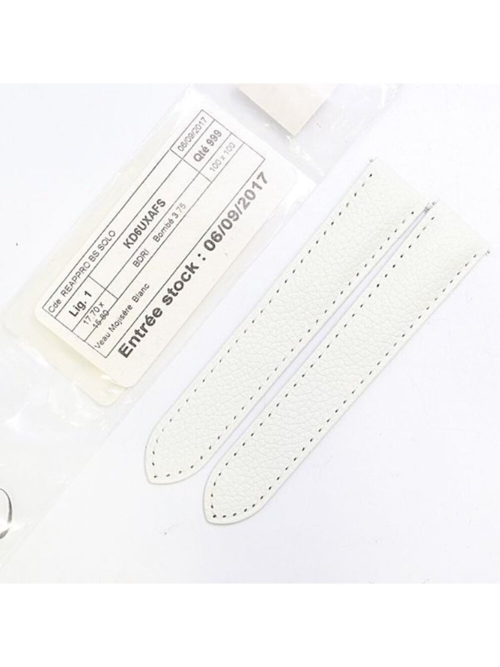 Cartier Leather Strap White Color 18 Watch